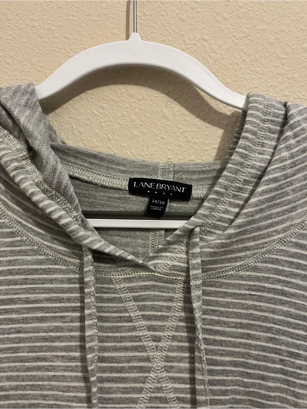 Bundle of three Lane Bryant Livi Active Hooded Short-Sleeve Pullover - Picture 9 of 9